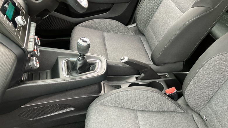 Renault Clio 1.0 TCe 100 Play 5dr Petrol Hatchback